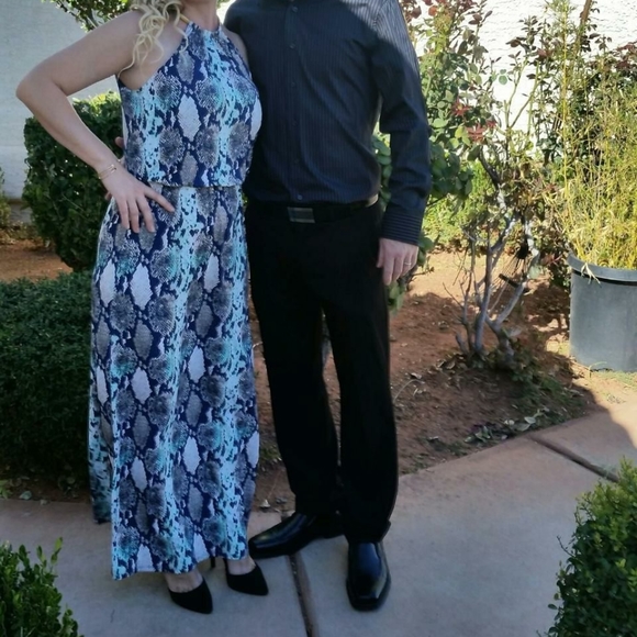 Dress - Picture 1 of 6